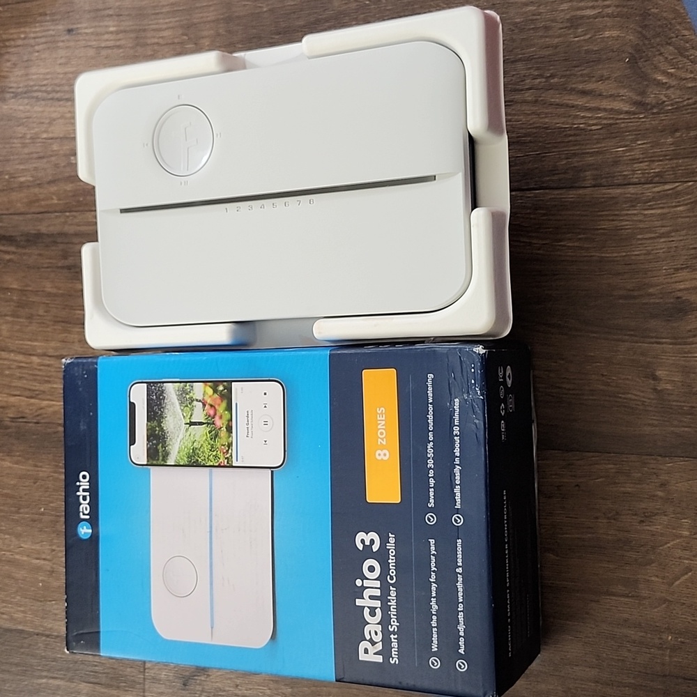 Rachio 3 smart sprinkler controller 8 zones